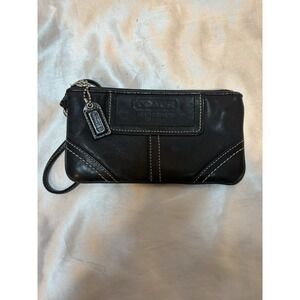 Coach Black Leather Zip Coin Purse Wristlet Hang tag